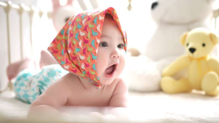 寶寶口腔裡的白色斑塊是奶垢，還是鵝口瘡？