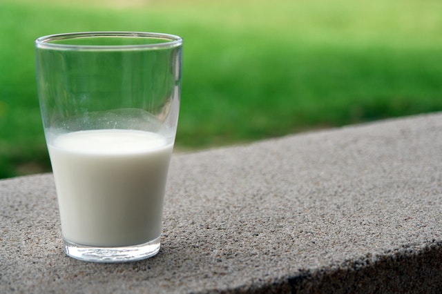 喝全脂乳品易升高膽固醇？其實糖飲、炸物影響更大