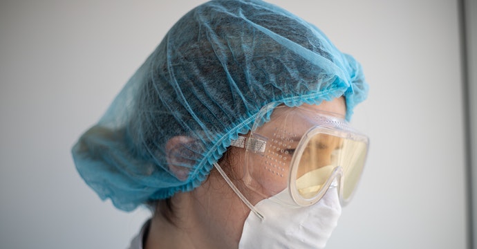 防疫護目鏡、面罩能防新冠肺炎嗎？眼疾患者又要注意什麼