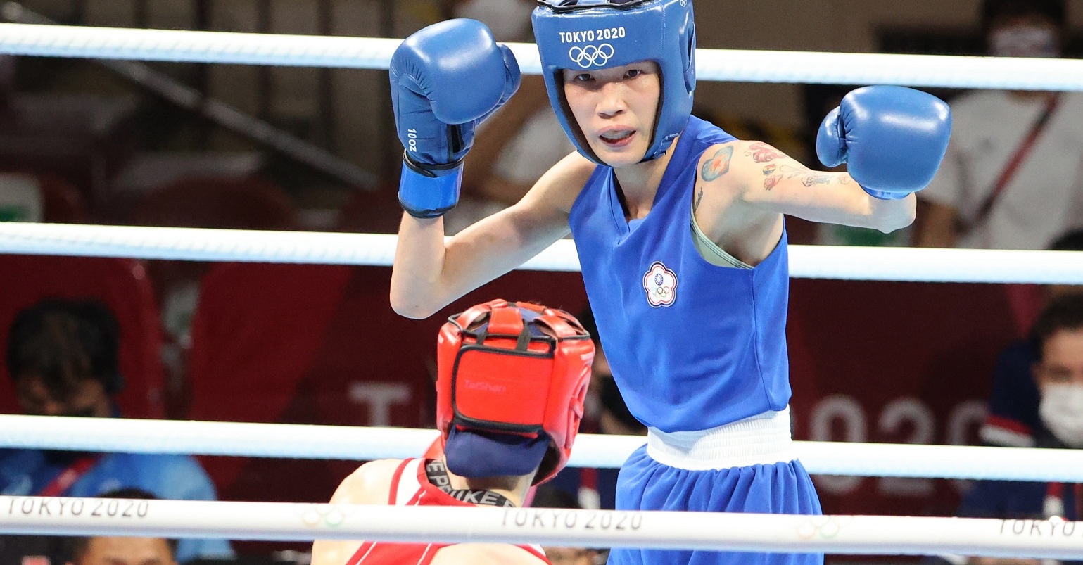 拳擊女孩黃筱雯東奧圓夢摘下銅牌，用拳擊翻轉家庭和人生