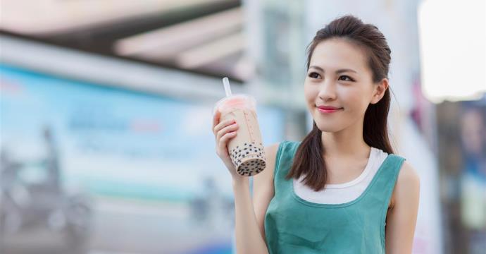 5成奶茶乳含量低於20％且高糖 難補鈣且易胖